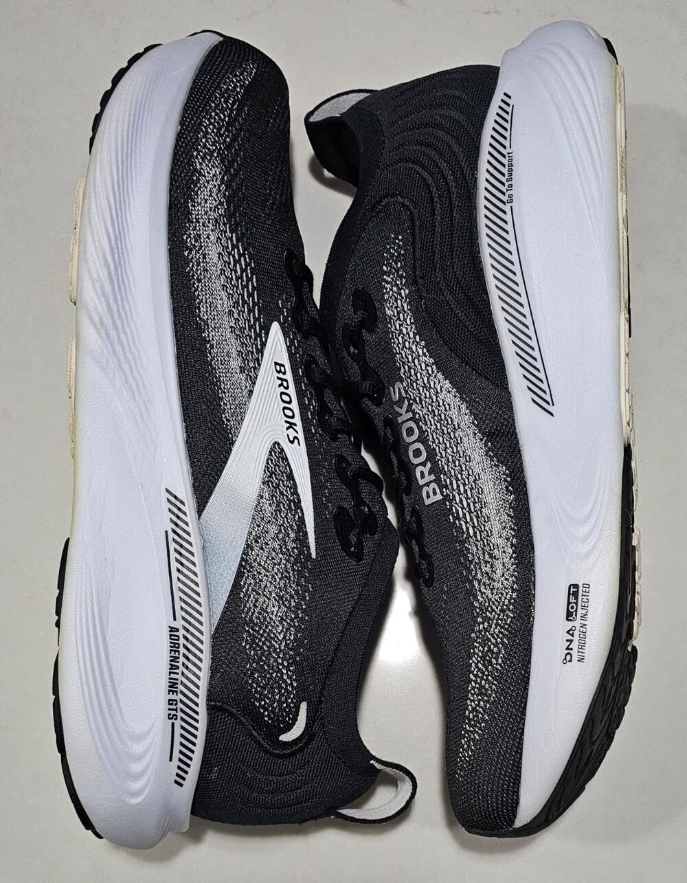 Brooks Adrenaline GTS 25 Running Shoes Men’s US 13 Black White Athletic Sneakers